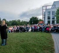 Sidabrinės gervės naktys sužibo Šilutėje: vasaros kino vakaras po atviru dangumi įkvėpė ir sujaudino
