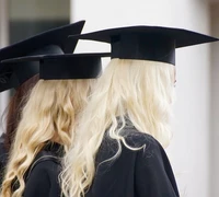 Skelbiama paskutinė diena teikti prašymus į aukštąsias mokyklas 