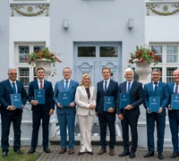 Mažoji Lietuva susivienijo: aštuoni merai pasirašė istorinę sutartį