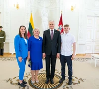 Prezidentūroje pagerbta septynis vaikus užauginusi Justina Balčytienė