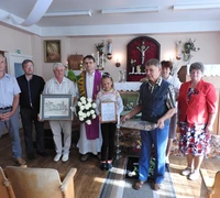 Išlydėti katalikų kunigai