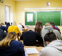 Didėja karjeros specialistų atlyginimai
