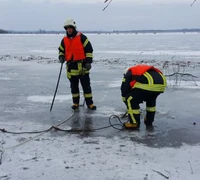 Apsemtu ir užšalusiu keliu ėjęs šilutiškis įlūžo – kūnas rastas tik po dviejų savaičių  