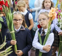 Ką tėveliams būtina padaryti prieš išleidžiant vaiką į mokyklą