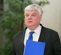 Mokytojų atlyginimai kursto aistras