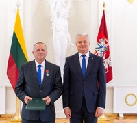 Prezidentas apdovanojo Lietuvos nusipelniusius tėvus ir globėjus – tarp jų ir pamario krašto tėvas