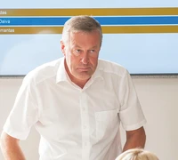 Administracijos direktoriaus įtakai auginami raumenys?