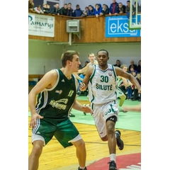 Komandos naujokas Marcus Lenard Jackson (Nr. 30) per pirmąsias rungtynes Šilutėje pelnė 4 taškus