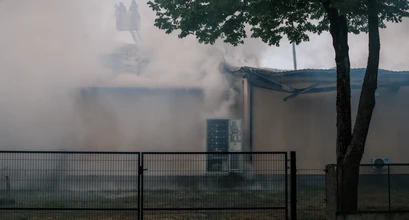 Šilutėje liepsnos suniokojo žuvies perdirbimo įmonės pastatą