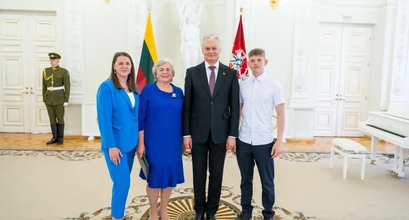 Prezidentūroje pagerbta septynis vaikus užauginusi Justina Balčytienė
