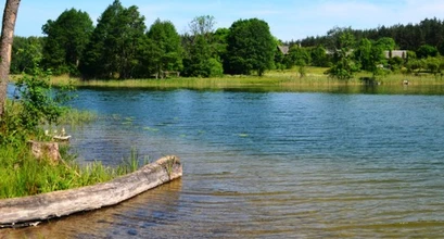 Priėjimas prie vandens telkinių yra laisvas visiems, bet tvarkos laikytis būtina