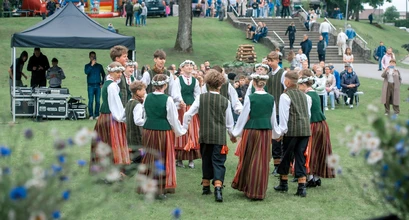 Vainute su trenksmu švęstos Joninės